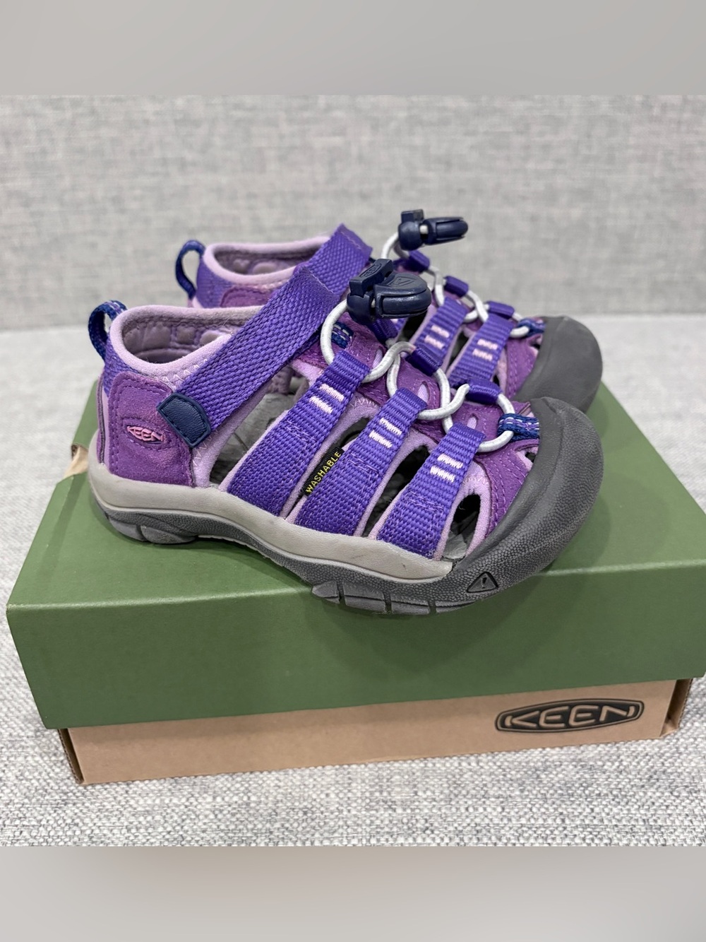 Keen size 9 Kids Purple Closed-Toe Sport Sandals with box